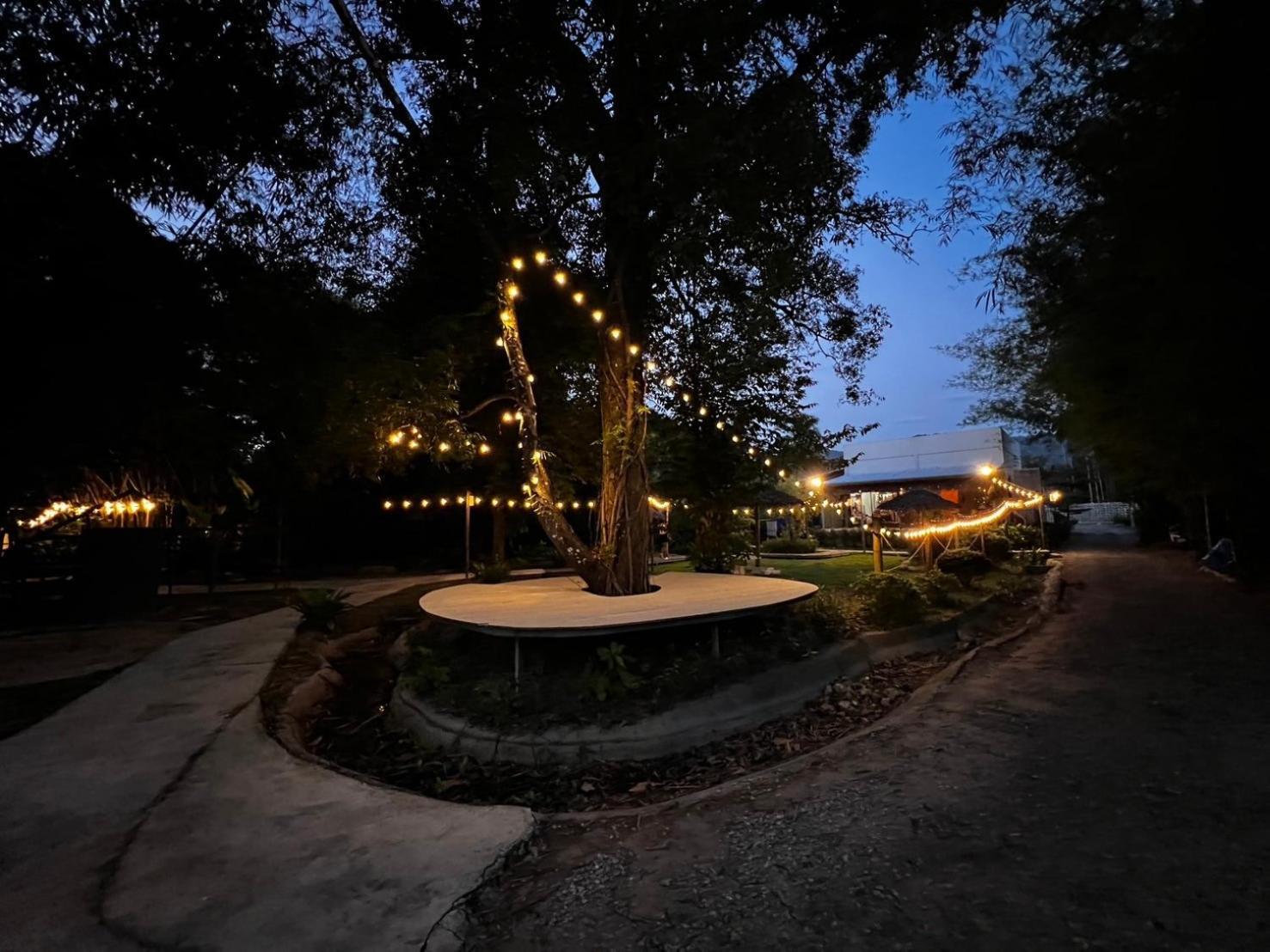 Baan Nai Baan Nok Resort Nakhon Nayok Luaran gambar